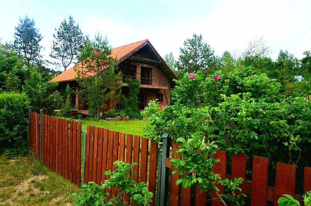 Dom Pod Glogami Villa Szczytno  Exteriör bild